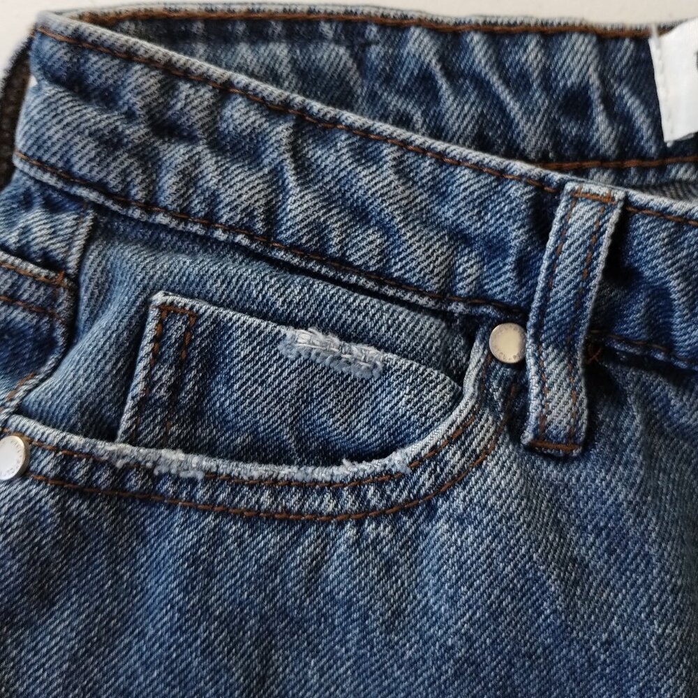 PTCL Laser Cut Heart Embellished Jeans Size 25 NWT - Picture 6 of 16